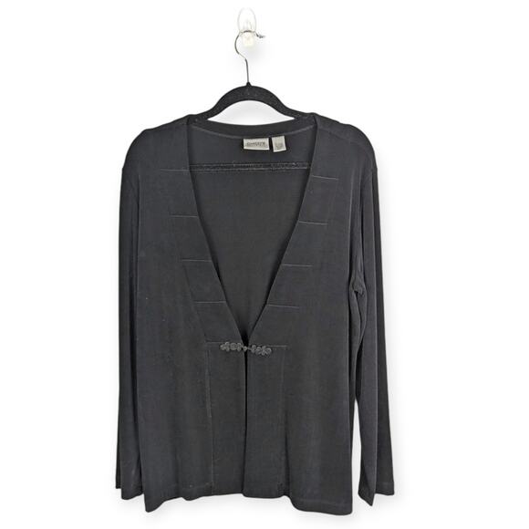 Chico's Travelers Stretch Black V-neck Single Knot Button Closure Size 2|Large - Picture 1 of 6